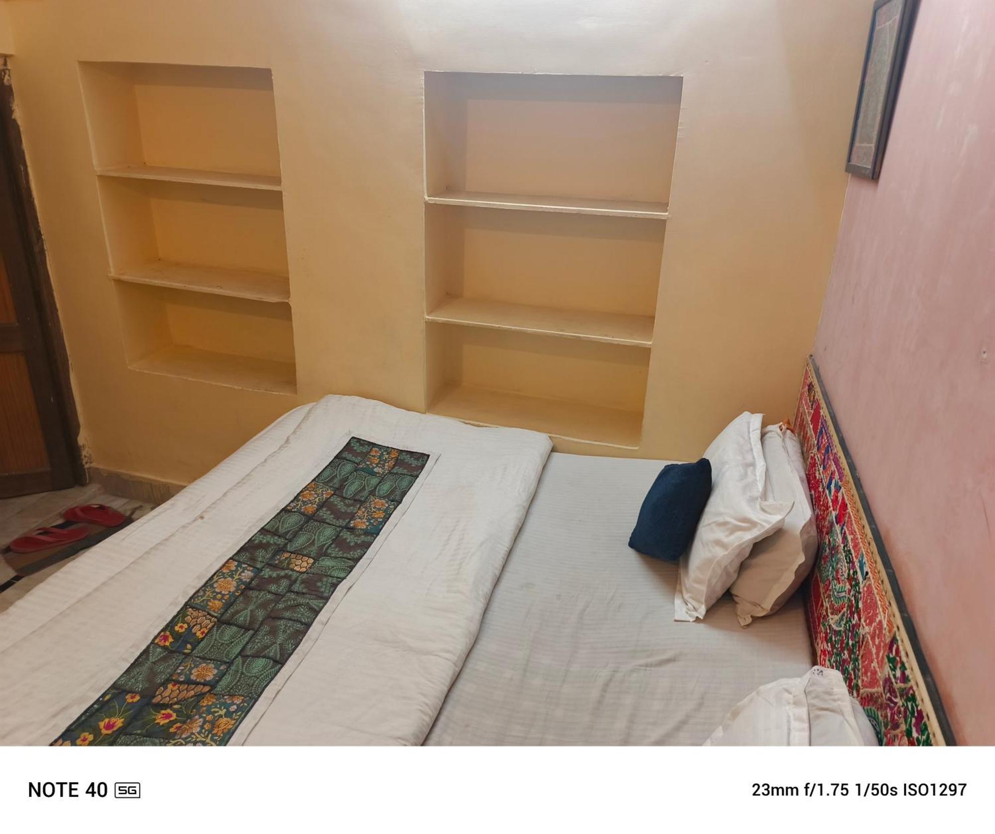 Neem Guest House Jaisalmer Quarto foto